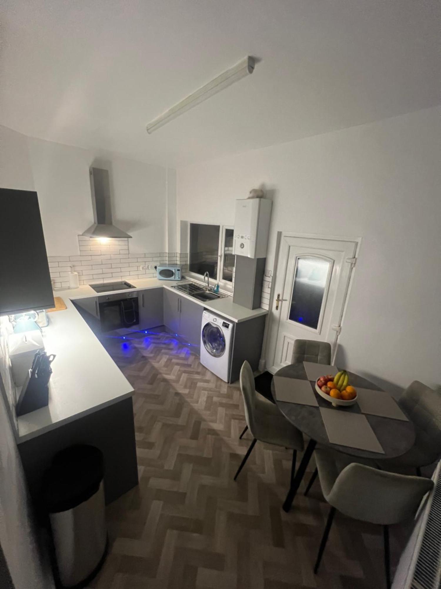 Cosy Home Perfect For Families And Contractors With Free Parking 달링턴 외부 사진