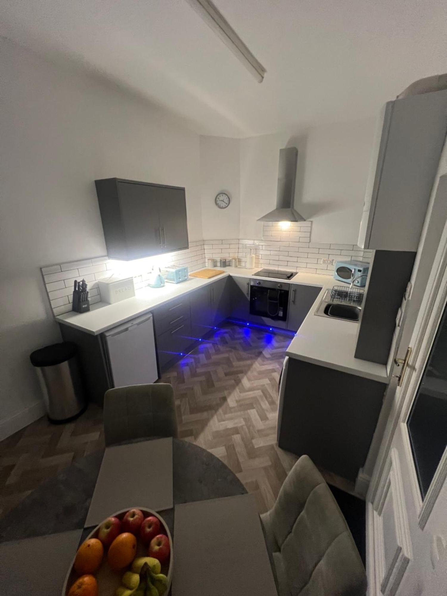 Cosy Home Perfect For Families And Contractors With Free Parking 달링턴 외부 사진